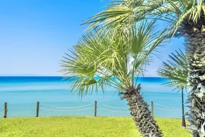 Seafront Paradise Home - Image 3