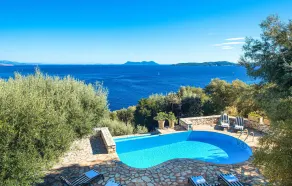 Gorgeous home in Lefkada with private swimming pool, can be inside or outside - Image 4