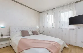 Beautiful Home In Umag - Image 2