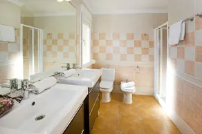 0340 Nogal - Image 4