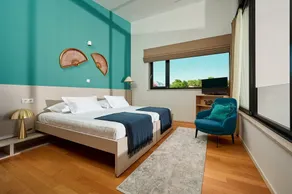 Beachfront Villa Aqua Haven with Pool - Image 3