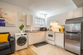Private Suite!! Convenient location for Commuters, Essential Workers and Trades! - Image 5