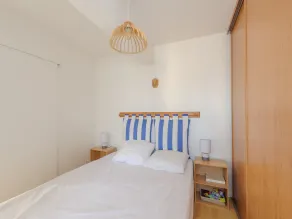 Cozy 1BR Apartment with Balcony, 50m from Beach, Near Shops & WiFi - Image 5