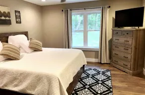 Spring Village Hilltop Retreat - Image 4