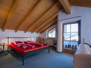 F **** comfort apartment in maisonette style, fantastic view, prime location - Image 4