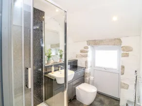 POLGEAR VIEW, romantic, luxury holiday cottage in Redruth - Image 3