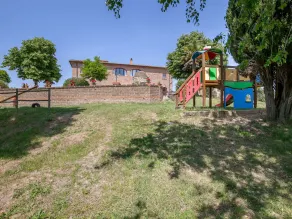 Tuscan Farmhouse in Peccioli with Swimming Pool near Lakes - Image 2