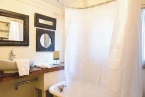 Vintage Lake MI Cottage | Walk to Beach | Screened Porch - Image 3