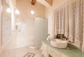 Centre Island Gozitan Farmhouse & Pool - Happy Rentals - Image 2