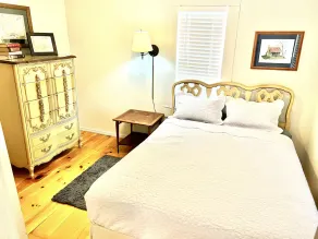 The Chandler House, 211 N Peabody Ave, Moutain View, Ar. 72560 - Image 3