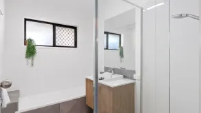 4 bedroom gem with a great outdoor area including pool and you can bring a small dog. - Image 3