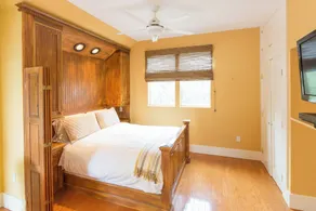 Spacious Honeymoon Suite - Image 2