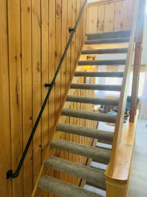 White Mountains Chic Chateau: Updated 3BR+Loft, Sauna, Fireplace & Resort Perks - Image 2