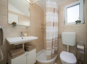 Villa with private swimming pool - Image 2