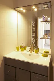 Beach 200m away, apt for 2 adults & 2 kids - Image 2