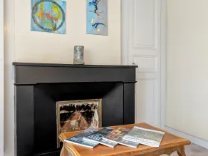 Charming House with Terrace, Enclosed Yard, WiFi, Near Leisure Activities, Sleeps 6 - Image 2