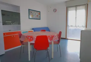 Beautiful Apartment With Shared Garden - Image 5