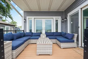 Nybyggt Modern Lake House - Image 2