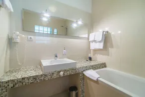 Luxury beachfront Villa Casa Mare with heated pool near Supetar - Brač - Image 4