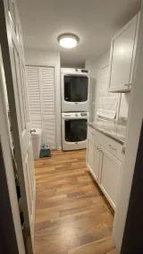 Walk to Knoxville Raceway! 3BR, Fire Pit, Near Lake Red Rock & Pella - Image 2