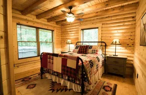Secluded, pet-friendly, new log cabin. - Image 5