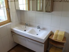 Sunlit Cabin with Jacuzzi in Turracherhohe - Image 3