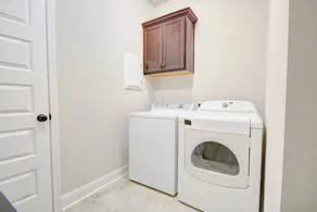 Great secure and very peaceful place Only 12 miles from the airport - Image 2