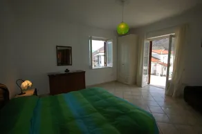 Mistral B3,with 3 bedrooms, with terrace, access to equipped garden - Image 2