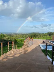 Perfect house for your New Year's Eve celebration with a view of the airplane's crown. - Image 4