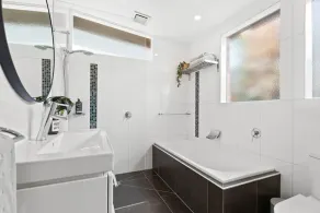 Coastal Hideaway McCrae - Stay 3 Pay 2 Special, for stays up until 1st Sep 2026 - Image 3