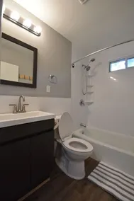 Mid-Coast 3BR Private Home with All Fenced in Backyard - Image 2