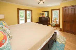 Charming Resort in the Heart of Bemus Village on CHQ Lake - Image 4
