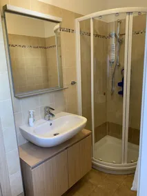 Pool apartment in quiet and central area - Image 3