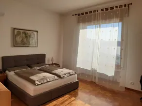 Romantic villa with a fantastic view of Lake Garda - Image 3