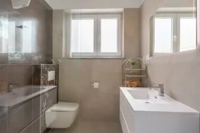 Villa with pool, 6 persons, barbecue, parking in the yard, panoramic sea view - Image 4