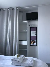 Studio in Annie's house - Image 5