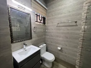 Cozy 3brm Apartment at Tse Addo - 5 min drive to nearby beach! - Image 4