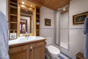 Charming centrally located apartment - Image 3