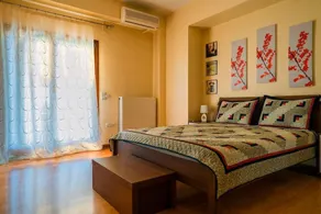 Villa with private pool - Image 2