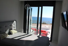 Sea View Infinity Apartment avec jacuzzi privé sur une plage de sable de 8 km - Image 4