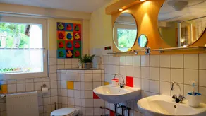 Beautiful country house with large garden, directly on the hiking trail, ideal for families - Image 4