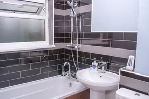 Luxury homestay in Birmingham - Image 2