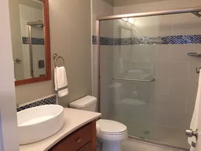 Möblierte Wohnung in ruhiger baumgefüllter Lenexa-Nachbarschaft - Image 2