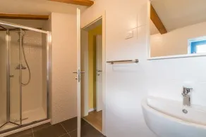 Rummelig villa med privat pool i en fredelig landsby væk fra byens skarer! - Image 3