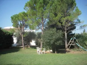 Ferienwohnung auf parkähnlichem Privatanwesen mit Pool bei Arles in der Provence - Image 2