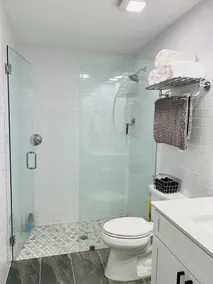 Single Story Freshly Renovated Townhouse Adjacent Haile Village Stocked Kitchen  - Image 3
