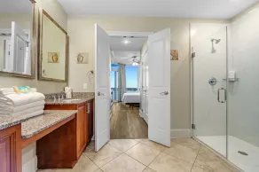 Bel Sole 902 Beautiful Waterfront Views with beach access, pools, and hot tub - Image 5