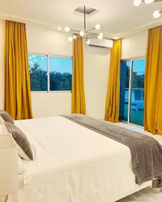 5 Star Villa Near Airport and Beaches - Image 5