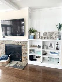 Beautiful 3 story home on the lake, master suite's on 1st & 3rd floors... - Image 4