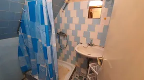 Holiday apartment with wifi and parking - Image 5